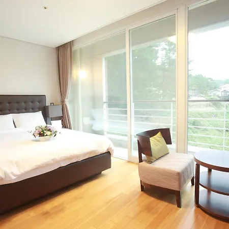 Hotel Riviera Geoje Exterior photo