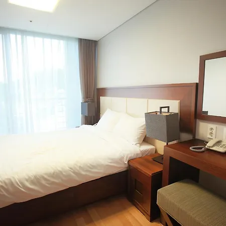 Hotel Riviera Geoje Exterior photo