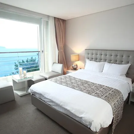 Hotel Riviera Geoje Exterior photo
