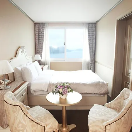 Hotel Riviera Geoje Exterior photo